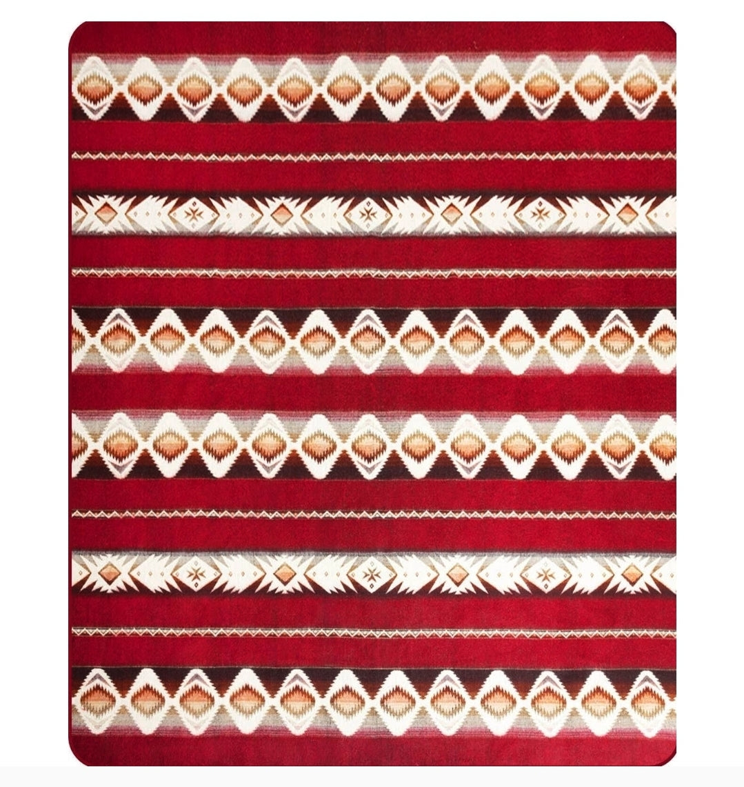 Alpackafilt Stor Röd - Handgjord Babyalpacka Filt 200x231cm | Fjällstudion